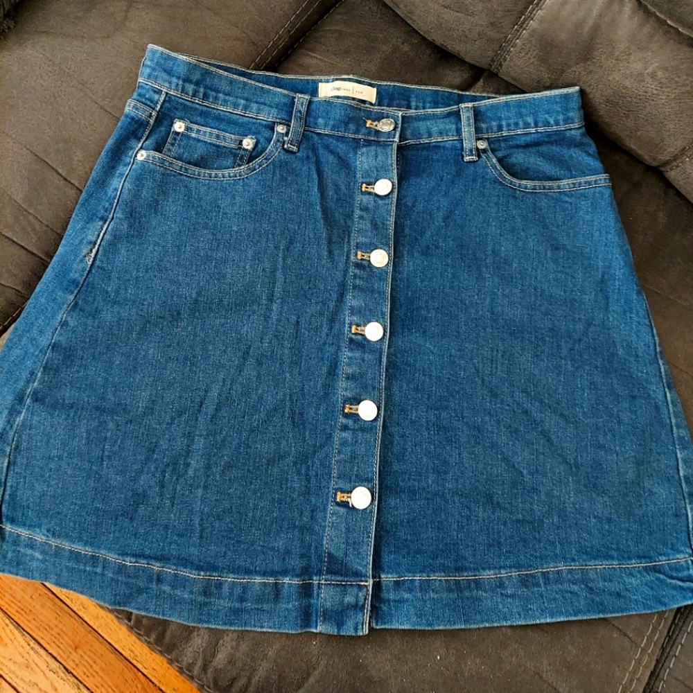 Gap jean skirt